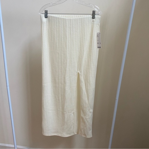 Urban Outfitters Dresses & Skirts - NWT Urban Outfitters cream maxi skirt high slit Sz L